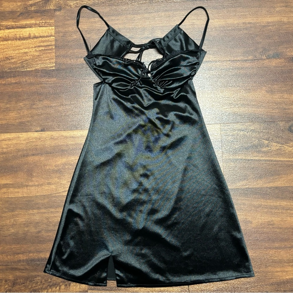 ⚡️SOLD ON FB⚡️lacy lil black dress